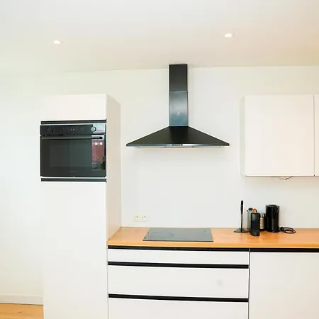 Apartamento Modern 1br & 1lr Apartment, 10 Min Walk To Center