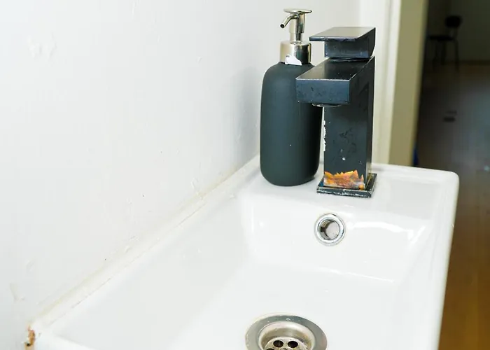 Lägenhet Modern 1br & 1lr Apartment, 10 Min Walk To Center Gent